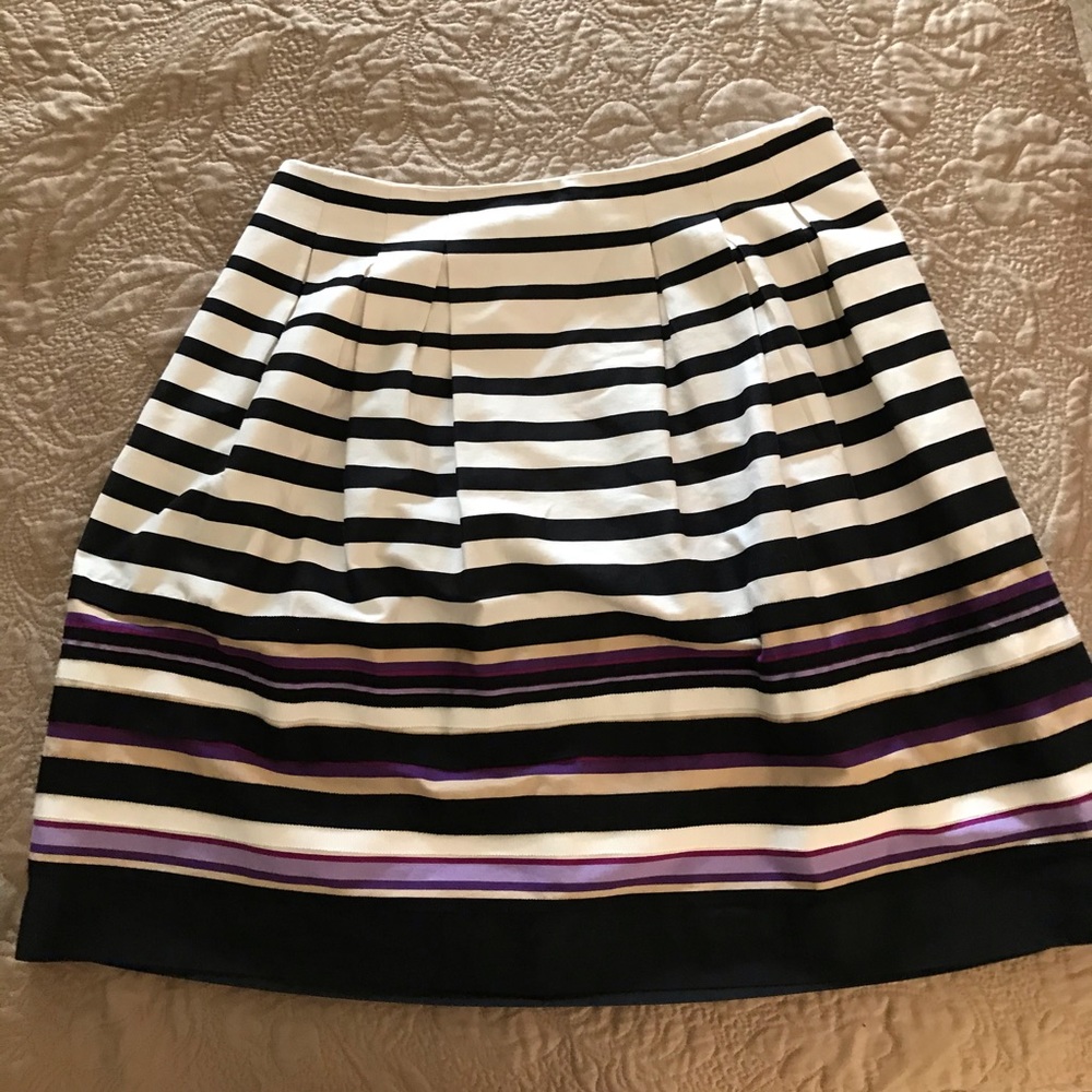 WHBM STRIPED PLEATED SKIRT